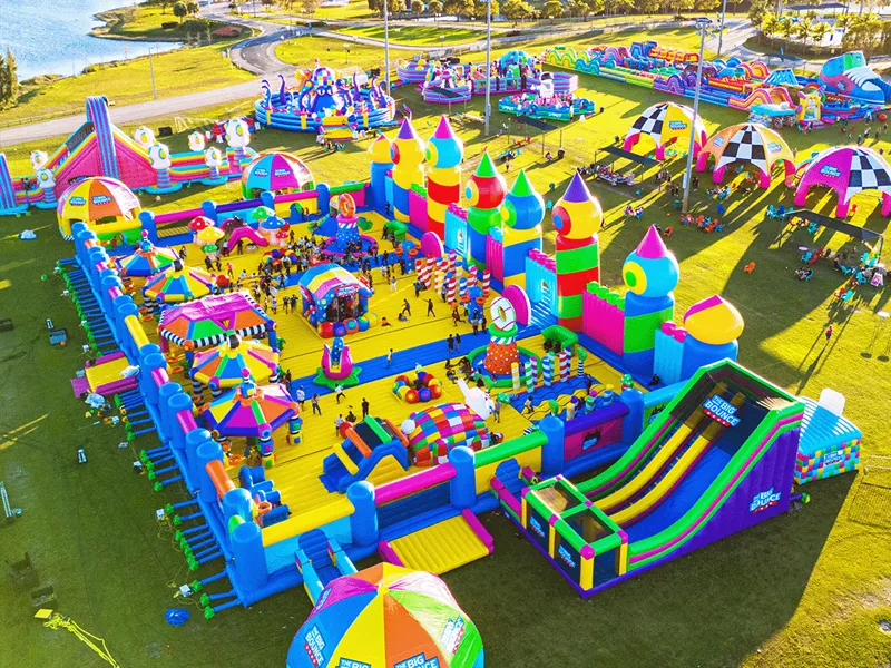 Woraus besteht ein aufblasbares Schloss?